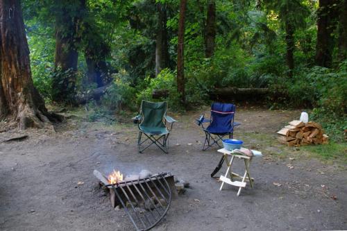 campsite w chairs and fire
